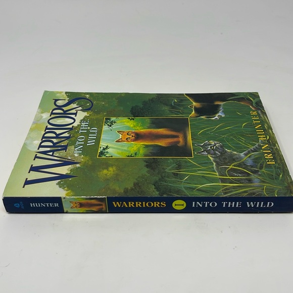 3/$15 WARRIORS: Into the Wild. Book 1. - Picture 3 of 5